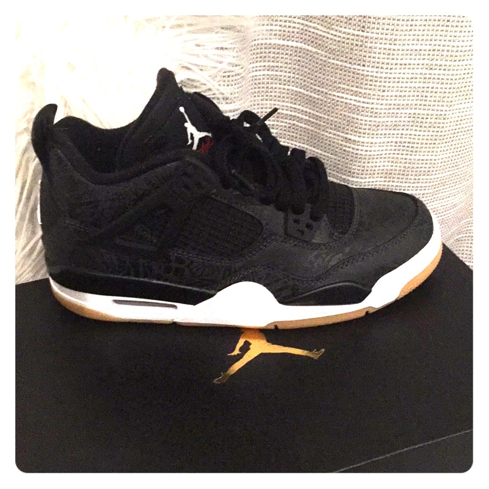 Jordan retro 4s